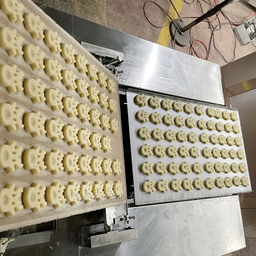 創(chuàng)新融合 全自動(dòng)餅干果醬澆注機(jī)與餅干成型果醬連體機(jī)在酒類經(jīng)營中的多元化應(yīng)用